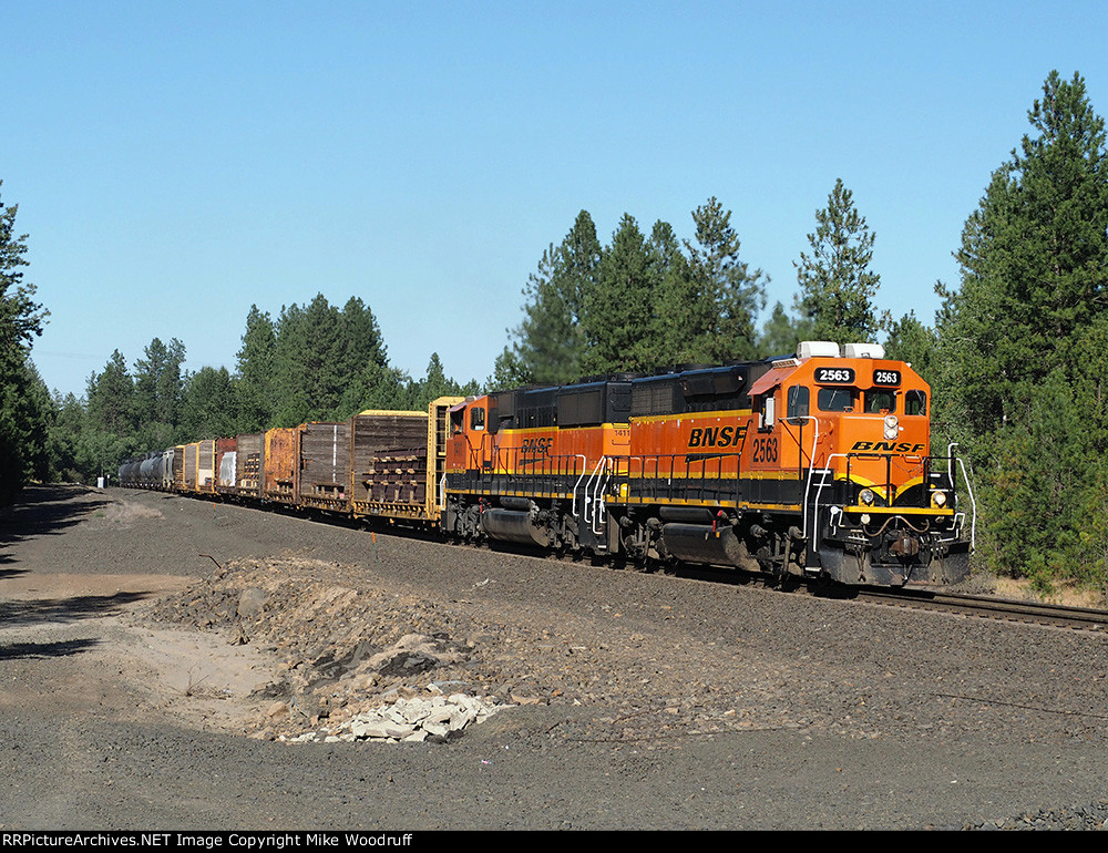 BNSF 2563